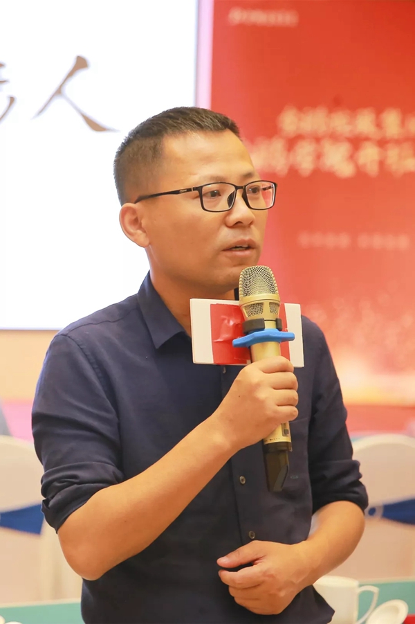 金鹏控股集团五一劳动奖章颁奖典礼暨金鹏学院开班仪式圆满举行