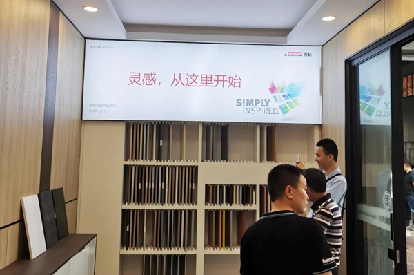 重庆木门行业协会及部分定制企业莅临梵美兰卡交流考察