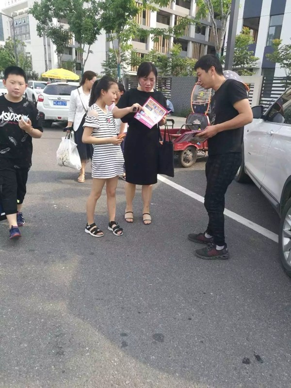 艾是墙布品牌月全国联动活动进行中，全心投入落地推广！