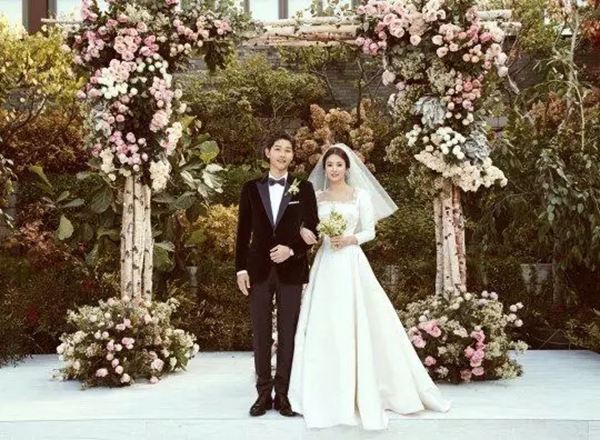 可罗雅墙布：双宋离婚！可罗雅给你爱情给不了的安心