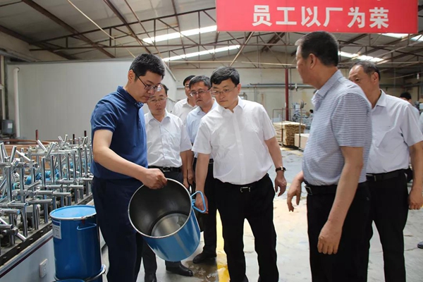 万家园资讯|淄博市市委副书记、市长于海田一行莅临万家园木业调研指导!