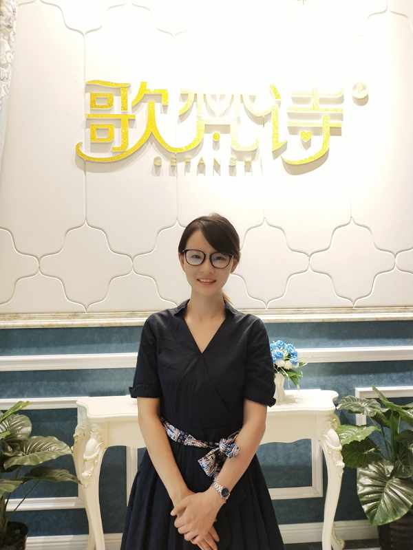 歌梵诗墙布设计部总监叶倩:首推“行业大数据系统”,及时应变市场需求