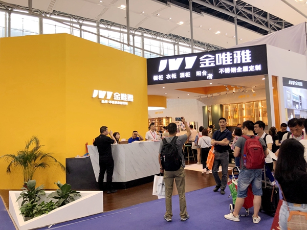 2019中国建博会（广州）|金唯雅李冰：未来大定制环境里，不锈钢定制份额会越来越大！
