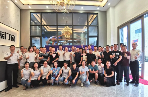 罗马贵族门窗正式签约卧龙营销策划，助力提升企业软硬综合竞争力