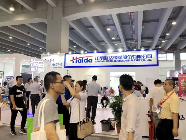 2019中国建博会(广州)|海达橡塑张文远:门窗生产标准化将成为发展关键 2019中国建博会(广州)|海达橡塑张文远:门窗生产标准化将成为发展关键