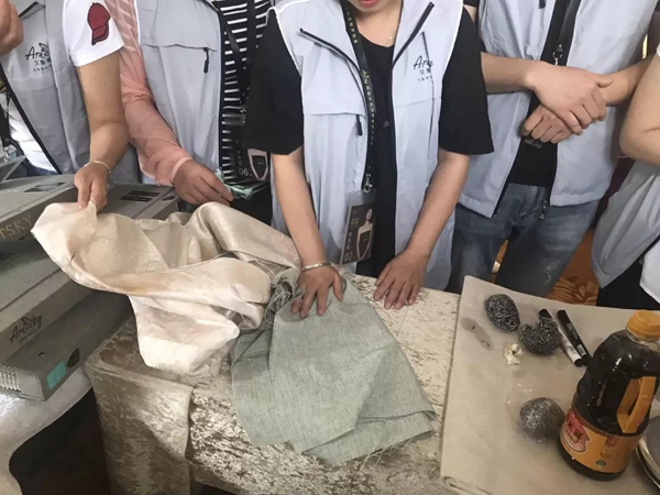艾是墙布成功举办终端导购特训会,助力艾是导购成长