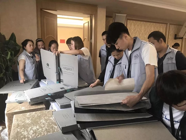 艾是墙布成功举办终端导购特训会,助力艾是导购成长