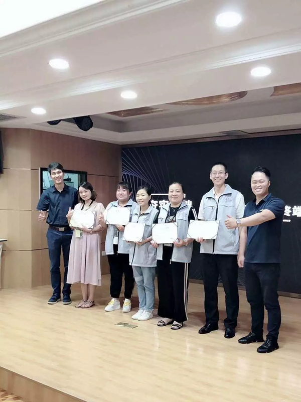 艾是墙布成功举办终端导购特训会,助力艾是导购成长
