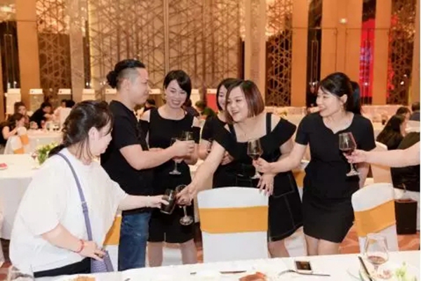 西克曼成功举办“新工匠时代全屋整装品鉴论坛会”，匠心品质独占鳌头