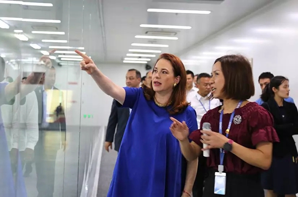 正泰集团迎接联合国大会主席埃斯皮诺萨一行莅临考察