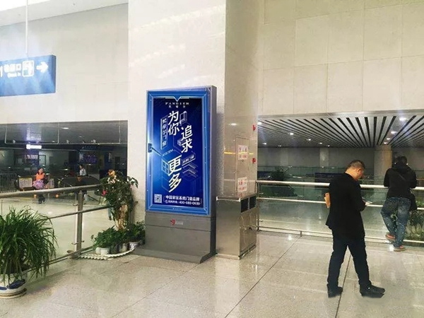 梵帝尔门窗高铁广告全面上线,提升品牌知名度