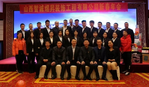 宏明泰铝包木门窗千万大商石文青先生:注重服务才能在激烈的竞争中脱颖而出