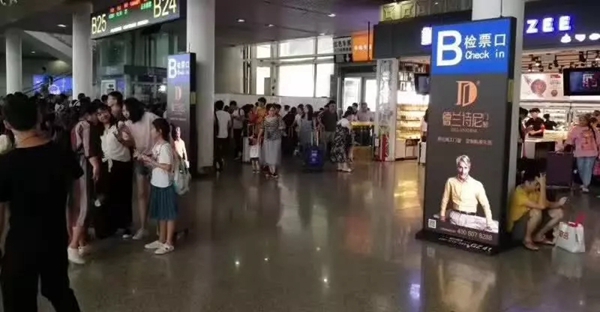 德兰诗尼门窗提升品牌知名度，广告进驻广州南站和佛山机场