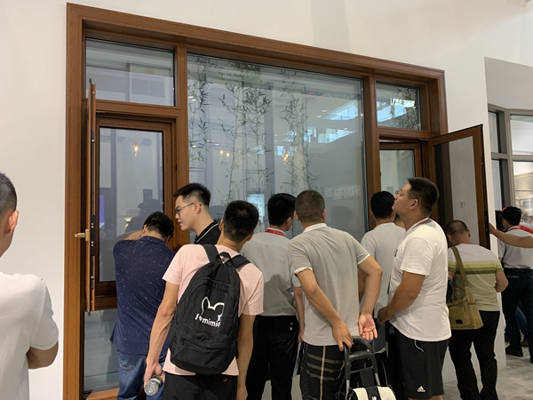2019中国建博会(广州)|帝奥斯门窗梁焕新:全面系统培训经销商