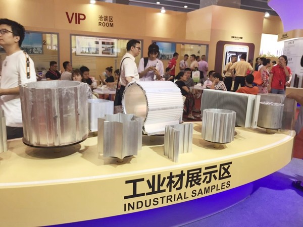 2019中国建博会（广州）|坚美定制黄飞：要有实力来引领门窗行业的发展