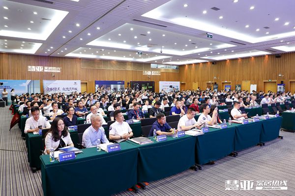2019第四届中国大定制家居营销发展论坛暨经销商大调查优秀品牌盛典成功举办