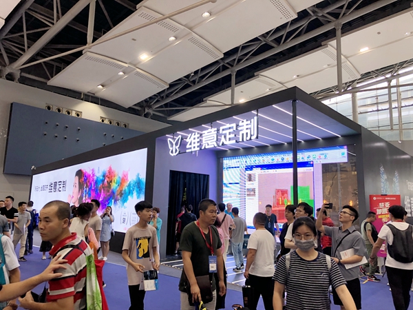 2019中国建博会(广州)|维意定制许桂华:好设计,全屋配齐