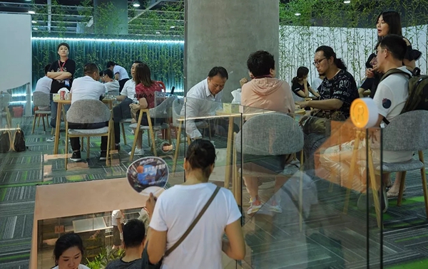 奢悦整体家居正式亮相2019中国建博会(广州),展位门庭若市! 奢悦整体家居正式亮相2019中国建博会(广州),展位门庭若市!