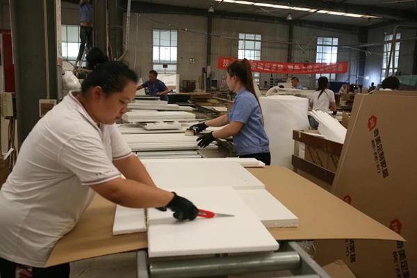 奇美定制家居打响2019年生产攻坚战,众志成城拼搏在第一线 奇美定制家居打响2019年生产攻坚战,众志成城拼搏在第一线