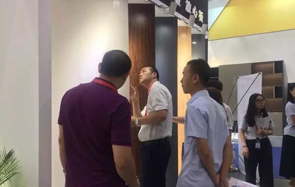 奥林丰泰，生物质板材引领新风尚