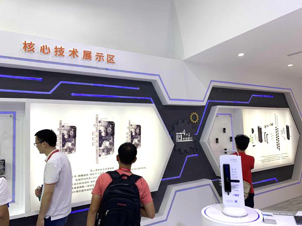 2019中国建博会(广州)丨琨山通用张爱忠:同时布局线上线下渠道 2019中国建博会(广州)丨琨山通用张爱忠:同时布局线上线下渠道