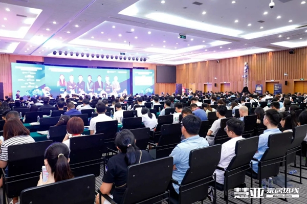 新豪轩门窗口碑见证，连续3年荣获“消费者喜爱品牌”称号