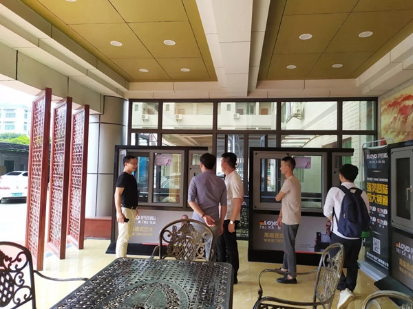 伊洛德门窗总部迎来大量客商参观考察，全程火爆！