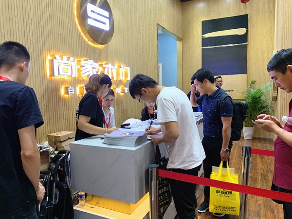 2019中国建博会（广州）|尚家木门冯江：为渠道赋能，加快渠道布局