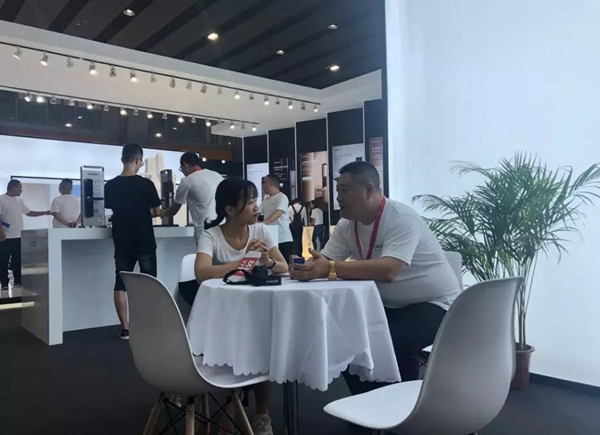 亚太天能智能锁建博会、发布会两大盛会同步举行，吸引全同行目光！