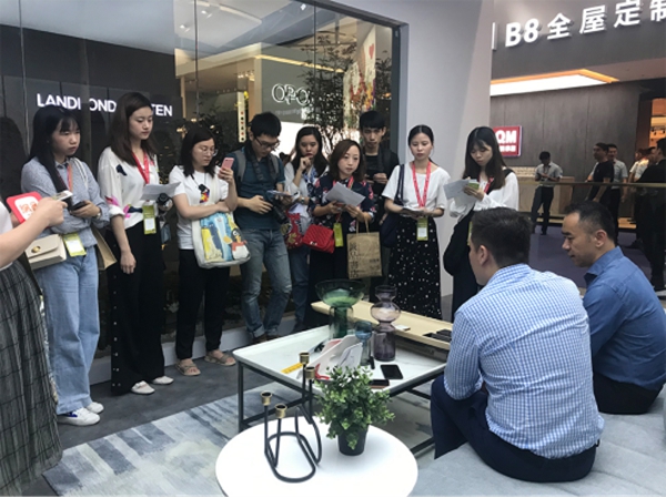 联邦高登携联名款亮相中国建博会（广州），彰显定制设计力量