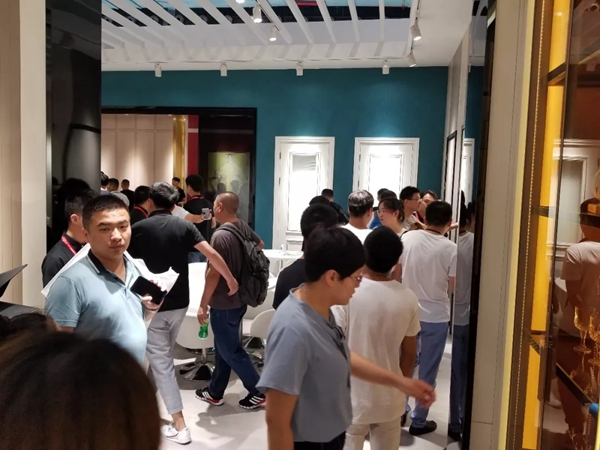 开开木门惊艳亮相中国建博会(广州),展馆人气爆棚! 开开木门惊艳亮相中国建博会(广州),展馆人气爆棚!