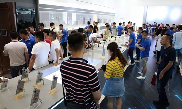 金点原子智能锁携以全新姿态亮相建博会，高端新品实力圈粉