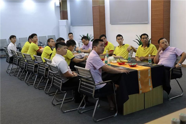 依麦五金迎接穗福门窗前来参观考察