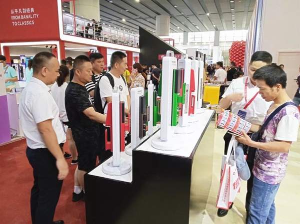 皇家金盾智能锁驰骋2019中国建博会（广州），满载荣誉凯旋而归