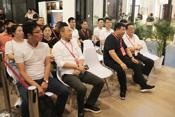 名人大咖齐聚,尚品本色新品甄选 名人大咖齐聚,尚品本色新品甄选