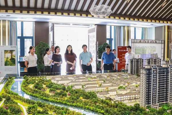 金鹏控股集团迎接山东曲阜市领导一行莅临指导考察 金鹏控股集团迎接山东曲阜市领导一行莅临指导考察