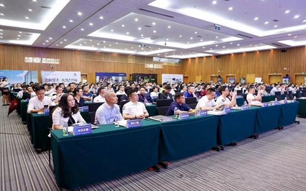圣玛诺整木定制口碑见证,被评为“全屋定制服务十佳”品牌 圣玛诺整木定制口碑见证,被评为“全屋定制服务十佳”品牌