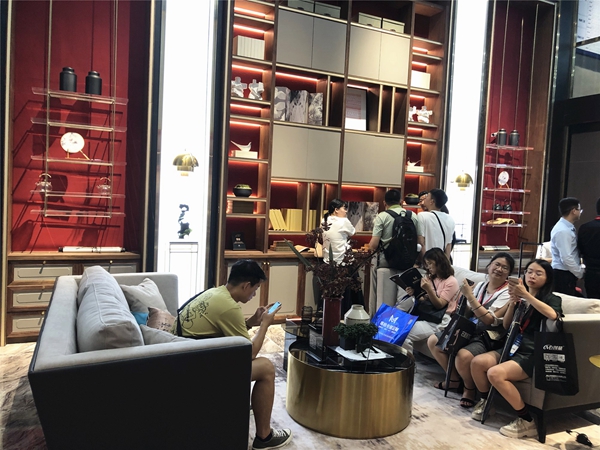 2019中国建博会(广州)| 玛格全屋定制唐斌:交付效率将成为定制行业突破口 2019中国建博会(广州)| 玛格全屋定制唐斌:交付效率将成为定制行业突破口