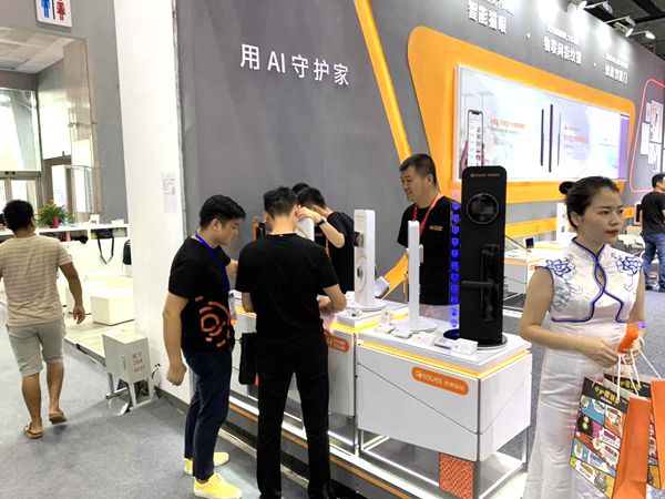 2019中国建博会(广州)丨移康智能潘军福:立足智能单品,发展智能家居平台 2019中国建博会(广州)丨移康智能潘军福:立足智能单品,发展智能家居平台