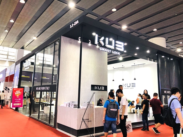 2019中国建博会(广州)丨KUB智能锁王章超:将指纹识别做到极致 2019中国建博会(广州)丨KUB智能锁王章超:将指纹识别做到极致