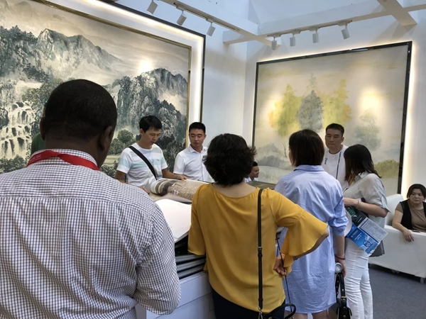 VISA高端墙纸墙布绽放2019中国建博会（广州），尽显VISA风采