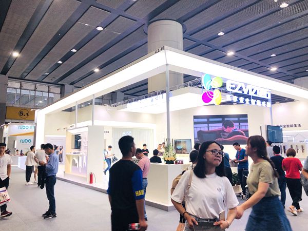 2019中国建博会（广州）丨萤石智能锁温兴双：构建“1+4+N”智能生活IoT生态
