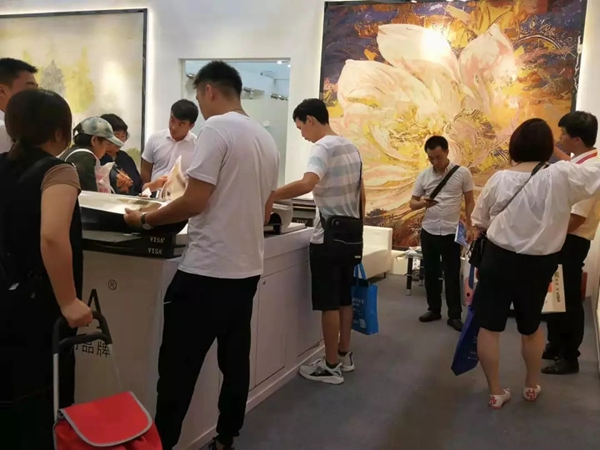 VISA高端墙纸墙布绽放2019中国建博会（广州），尽显VISA风采