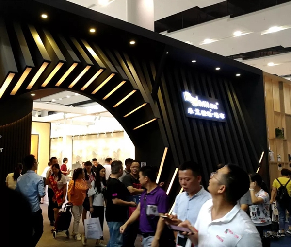 米兰壁纸·墙布携首发新品惊艳亮相2019中国建博会(广州),获好评无数 米兰壁纸·墙布携首发新品惊艳亮相2019中国建博会(广州),获好评无数