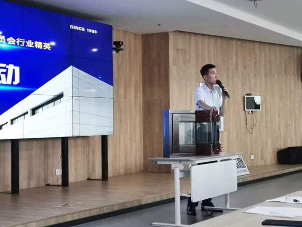 森鹰铝包木门窗迎接各界人员莅临参观考察