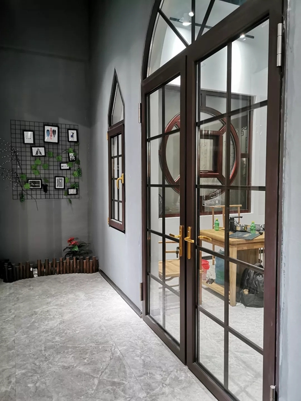 罗马贵族门窗正式签约卧龙营销策划，助力提升企业软硬综合竞争力