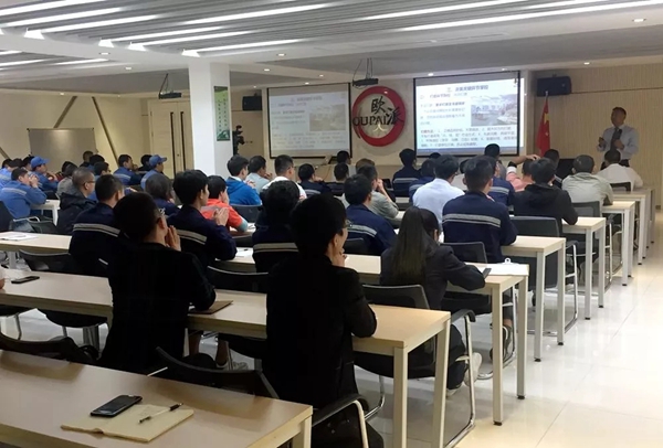 展辰涂料荣膺“2019油友喜爱的家具漆品牌”奖项