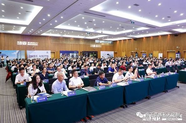 帝王贵族荣获“全屋定制十佳品牌”称号 帝王贵族荣获“全屋定制十佳品牌”称号