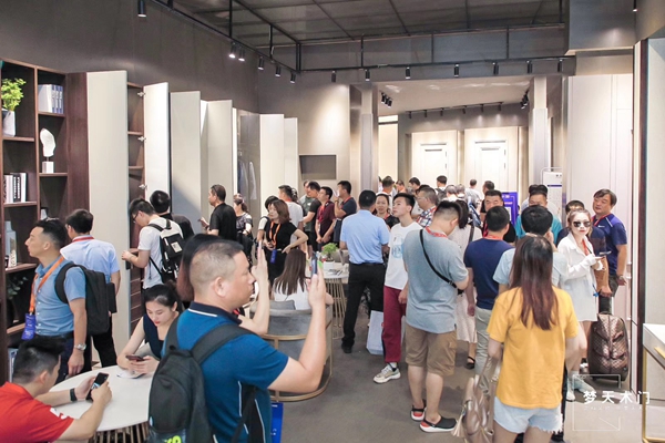 2019中国建博会(广州)|梦天木门王育凯:品牌和营销的关系密不可分 2019中国建博会(广州)|梦天木门王育凯:品牌和营销的关系密不可分