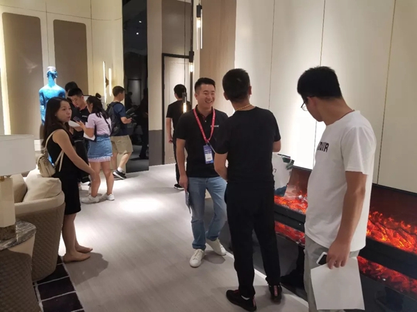 2019中国建博会(广州)开开木门持续火爆,等你来看! 2019中国建博会(广州)开开木门持续火爆,等你来看!